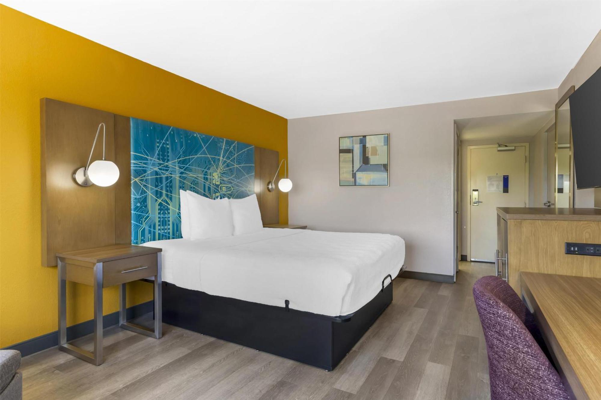 Best Western Plus Raleigh Crabtree Valley Hotel Екстер'єр фото