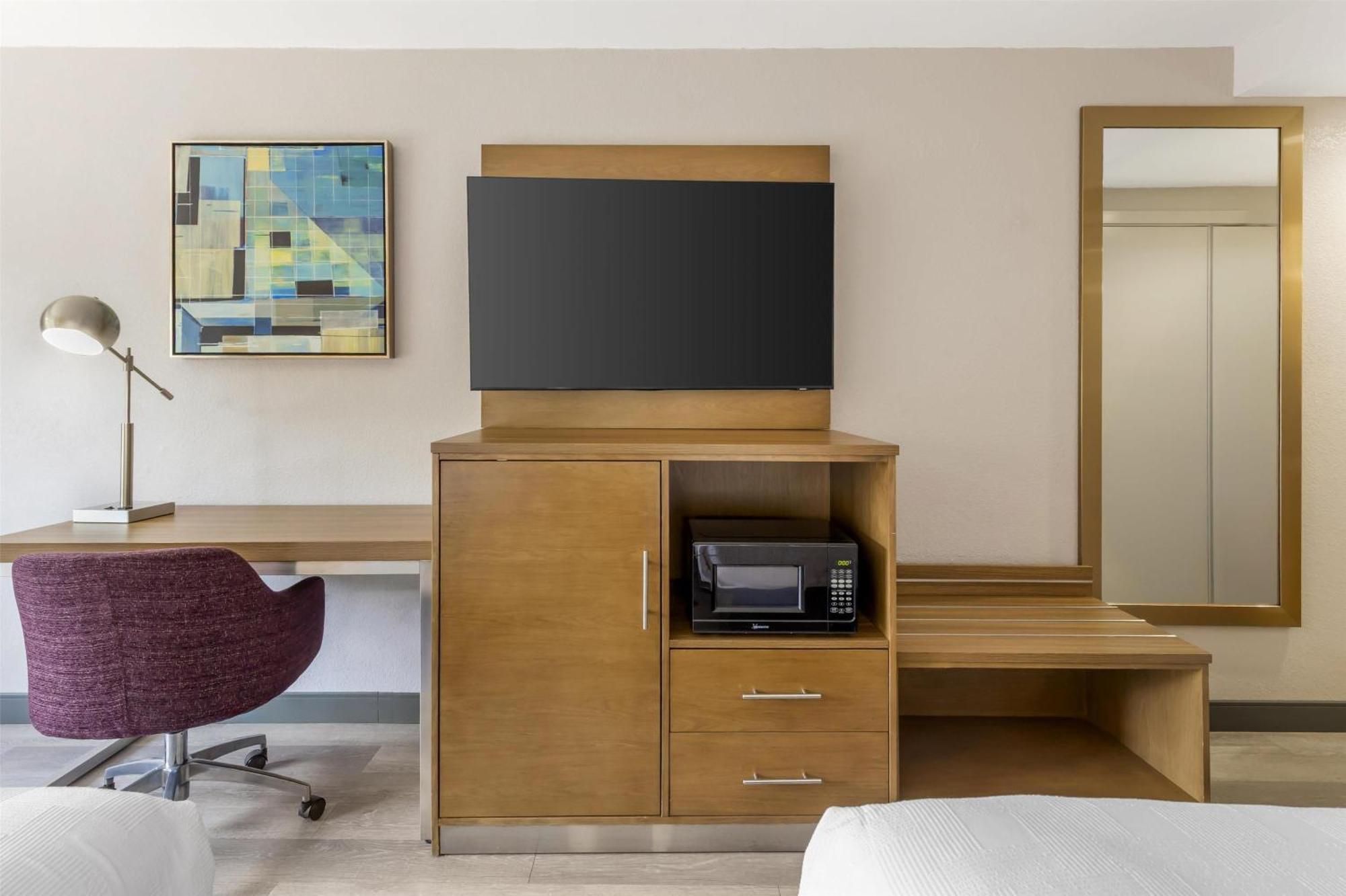 Best Western Plus Raleigh Crabtree Valley Hotel Екстер'єр фото