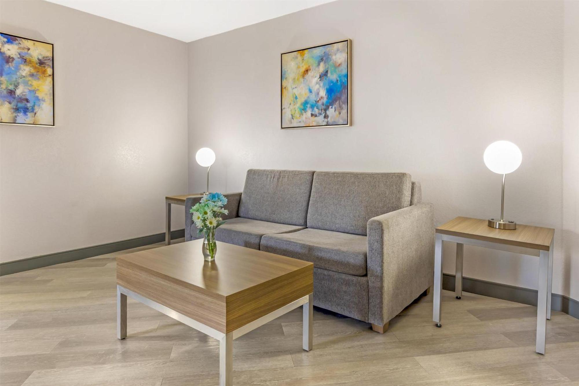 Best Western Plus Raleigh Crabtree Valley Hotel Екстер'єр фото